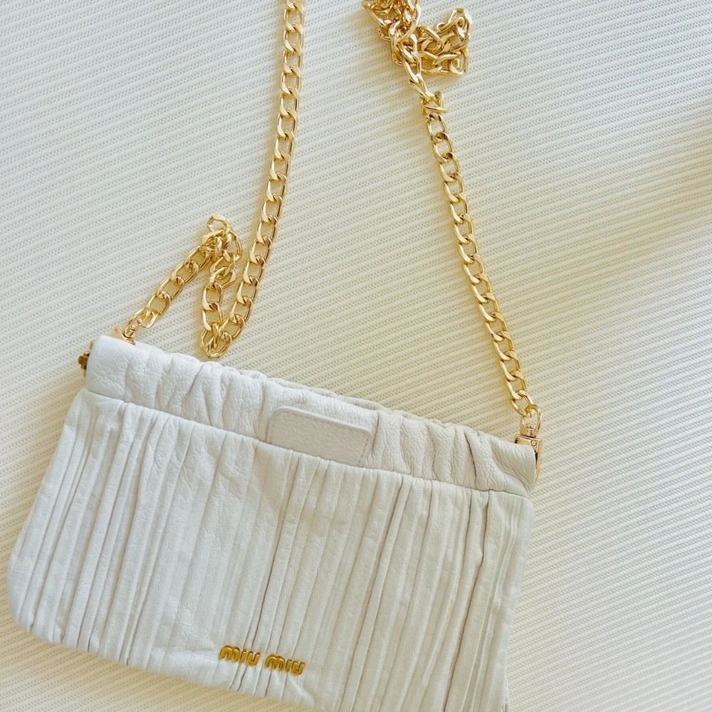 Miu Miu White Pleated Leather Shoulder Bag Crossbody Bag Gold Chain - Picture 6 of 10